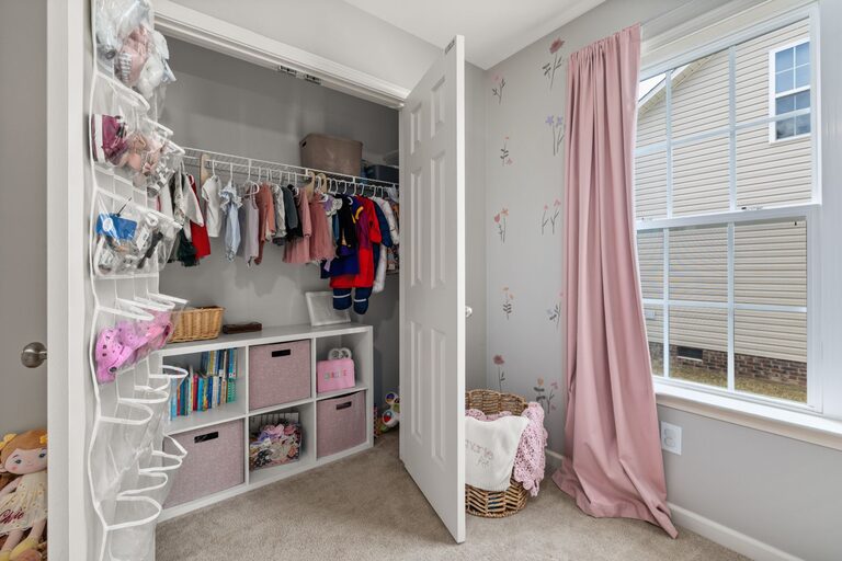 Practical Tips for Keeping Kids’ Art Organised and Enjoyable